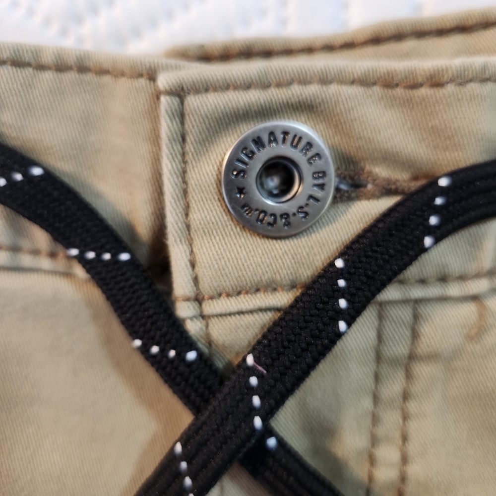 Levis Strauss Shorts Mens Cargo Khakis Sz 36 Inside Outside Front‎ Pocket Zip - Picture 3 of 11